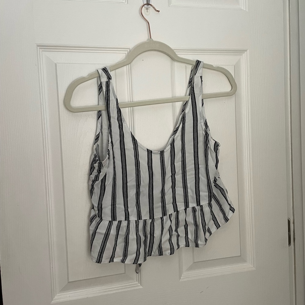 Black and white stripe flowy top